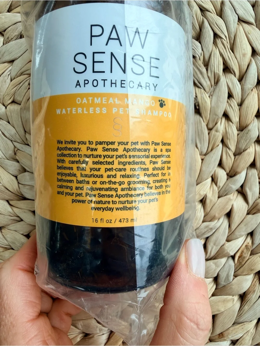 NWT Paw Sense Apothecary Oatmeal Mango Waterless Pet Shampoo – 16 oz